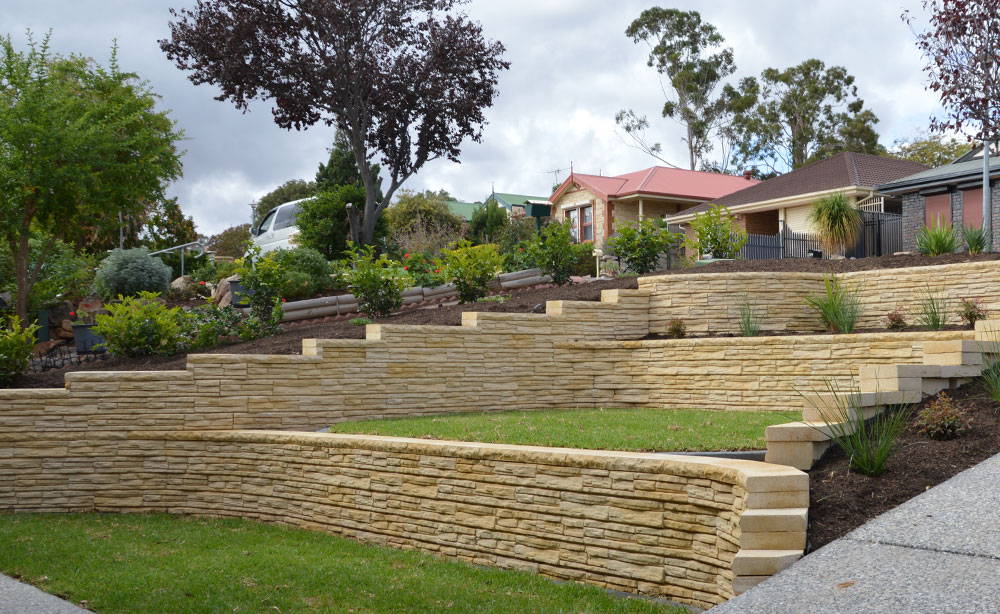 Flagstone Concrete Block Retaining Wall